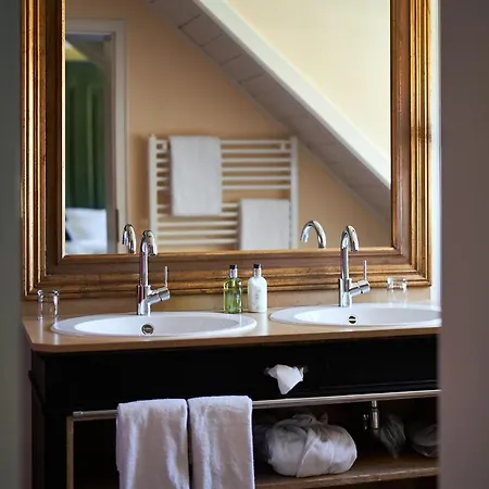 Relais & Chateaux Hardenberg Burghotel Отель Нёртен-Харденберг