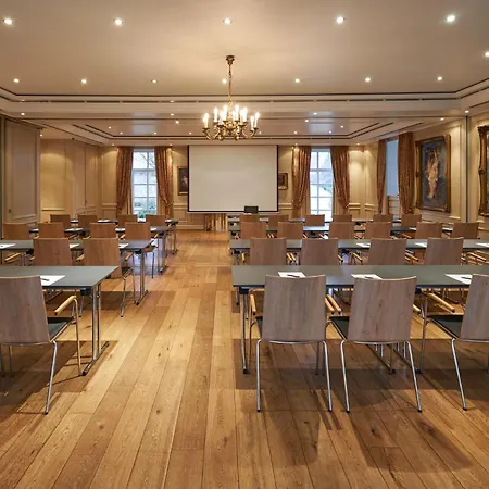 Relais & Chateaux Hardenberg Burghotel Нёртен-Харденберг
