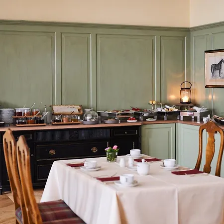 Отель Relais & Chateaux Hardenberg Burghotel Нёртен-Харденберг