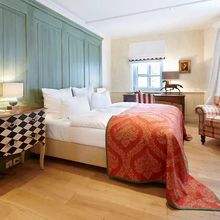 Отель Relais & Chateaux Hardenberg Burghotel Нёртен-Харденберг