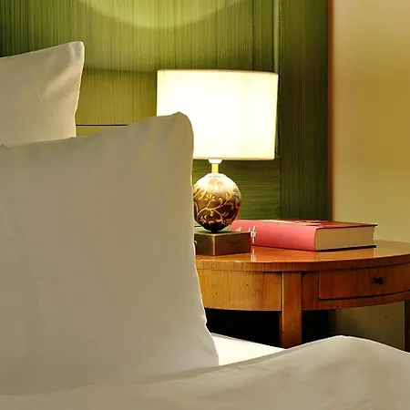 Relais & Chateaux Hardenberg Burghotel מלון