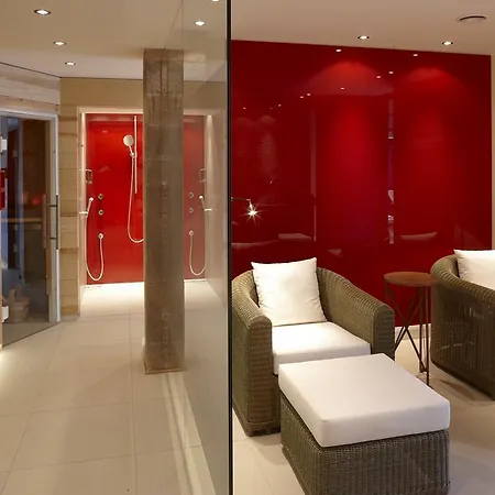 Relais & Chateaux Hardenberg Burghotel Отель Нёртен-Харденберг